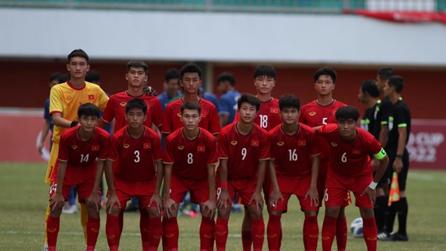 HLV Nguyễn Quốc Tuấn: 'Đội nào xử lý được cơ hội tốt hơn thì xứng đáng vào chung kết'