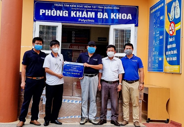 ho-tro-tinh-quang-b236nh-mot-van-bo-kit-test-nhanh-covid-19_1.jpg
