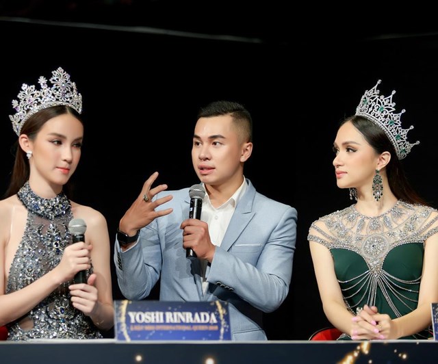 hoa-hau-chuyen-gioi-th225i-lan-yoshi-rinrada-ch237nh-thuc-ve-nh224-chung-voi-huong-giang_4.jpg hoa-hau-chuyen-gioi-th225i-lan-yoshi-rinrada-ch237nh-thuc-ve-nh224-chung-voi-huong-giang_4.jpg
