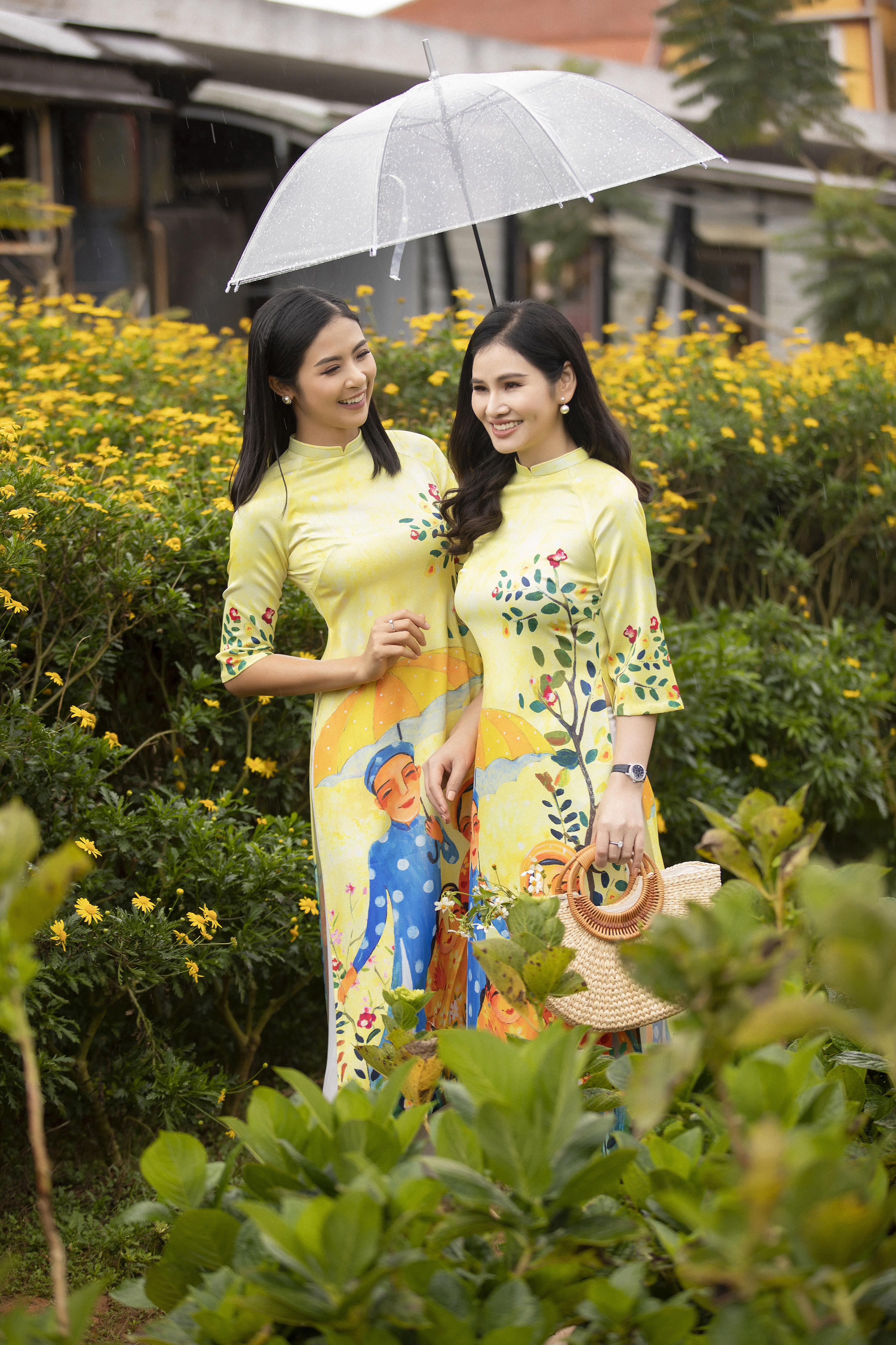 hoa-hau-ngoc-h226n-dau-d225u-noi-niem-mang-225o-d224i-truyen-thong-vuon-tam-the-gioi_4.jpg hoa-hau-ngoc-h226n-dau-d225u-noi-niem-mang-225o-d224i-truyen-thong-vuon-tam-the-gioi_4.jpg