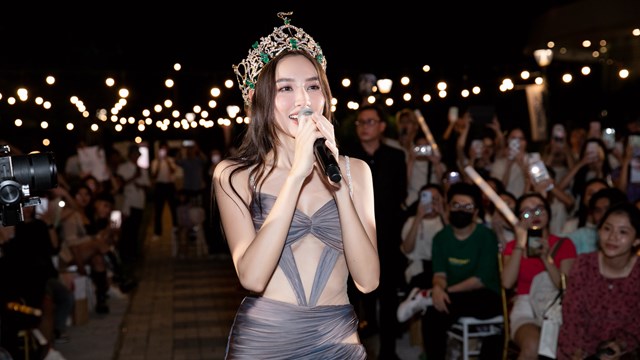 Hoa hậu Thùy Tiên gây tranh cãi khi trả lời câu hỏi 'bao giờ lấy chồng?'