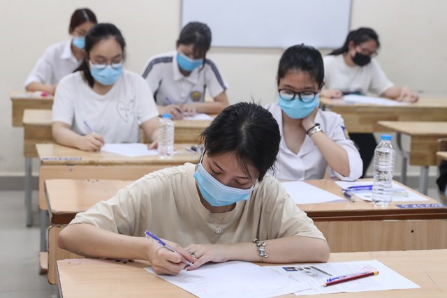 hoang-mang-voi-chuong-tr236nh-lop-10-moi_1.jpg
