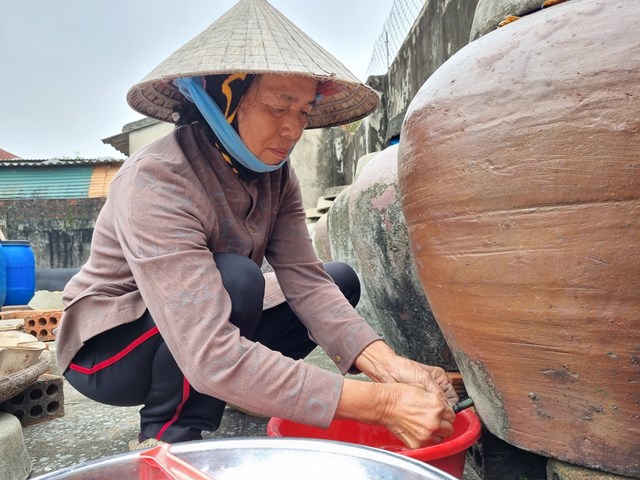 hoc-l224m-nuoc-mam-tu-nam-8-tuoi-cu-b224-bo-t250i-h224ng-tram-trieu-moi-nam_1.jpg hoc-l224m-nuoc-mam-tu-nam-8-tuoi-cu-b224-bo-t250i-h224ng-tram-trieu-moi-nam_1.jpg