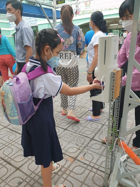 hoc-sinh-tieu-hoc-o-tp-ho-ch237-minh-toi-truong-39l224m-quen39-truoc-khi-di-hoc_2.jpg hoc-sinh-tieu-hoc-o-tp-ho-ch237-minh-toi-truong-39l224m-quen39-truoc-khi-di-hoc_2.jpg