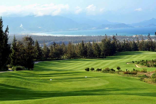 hoi-m234-golf-truyen-tai-nhau-nhung-diem-chech-in-si234u-hot-h232-n224y_4.jpg