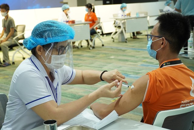 hon-13-trieu-lieu-vaccine-astrazeneca-vua-duoc-b224n-giao-cho-bo-y-te_2.jpg