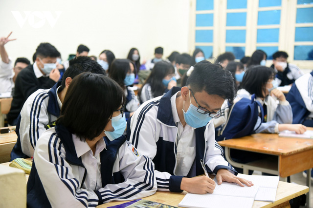 Hơn 2 triệu học sinh Hà Nội trở lại trường trong điều kiện phòng dịch được siết chặt - Ảnh 13.