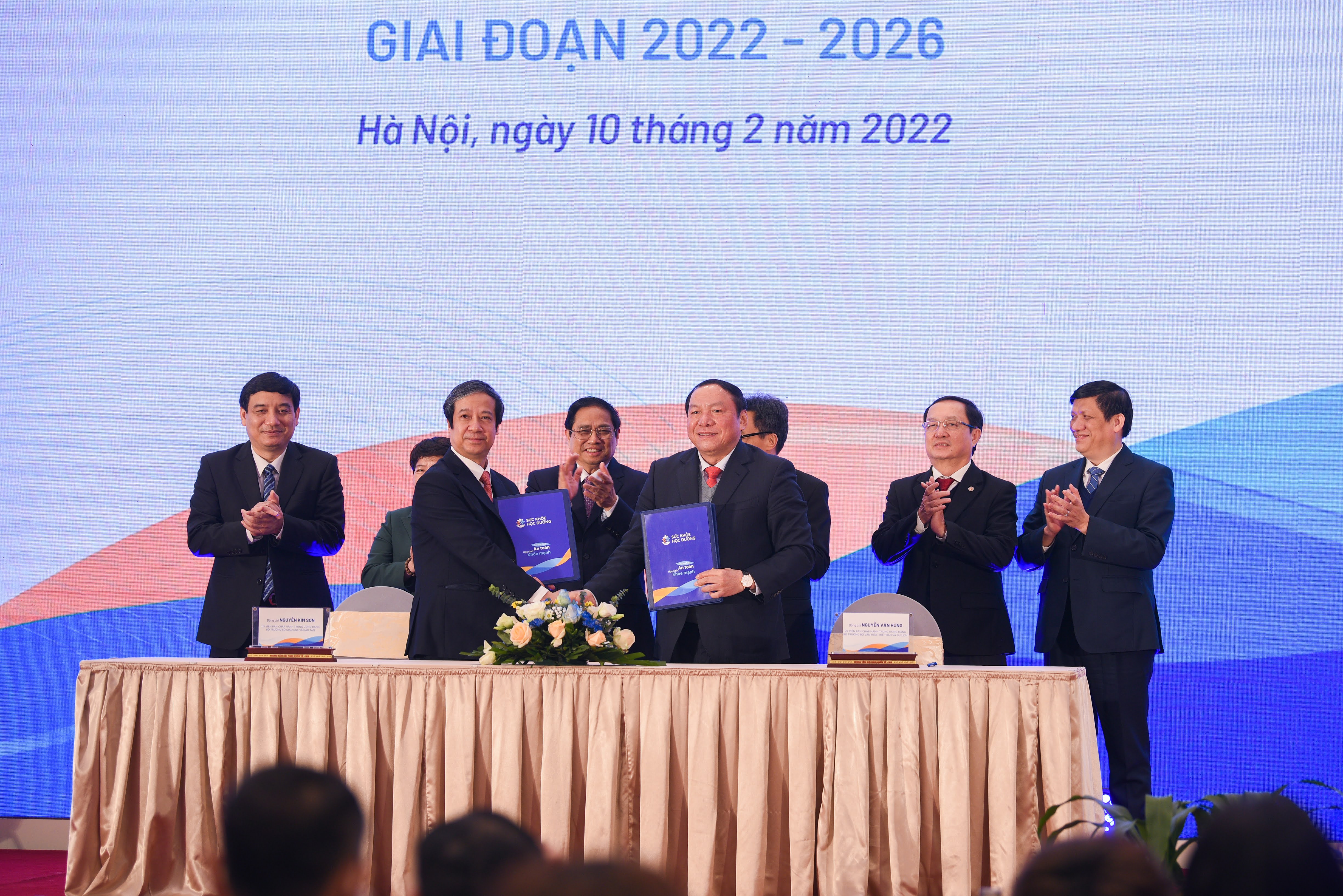 hon-22-trieu-tre-em-hoc-sinh-duoc-cham-s243c-suc-khoe-ban-dau-tu-trong-truong-hoc_3.jpg hon-22-trieu-tre-em-hoc-sinh-duoc-cham-s243c-suc-khoe-ban-dau-tu-trong-truong-hoc_3.jpg