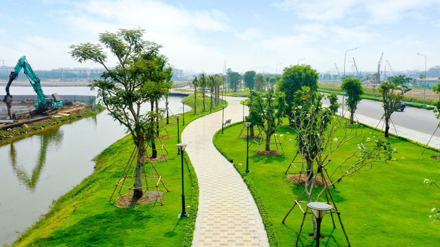 Hơn 350 tỷ đồng hoàn thiện 5ha công viên và tuyến phố đi bộ tại Vạn Phúc City - Ảnh 3. Hơn 350 tỷ đồng hoàn thiện 5ha công viên và tuyến phố đi bộ tại Vạn Phúc City - Ảnh 3.