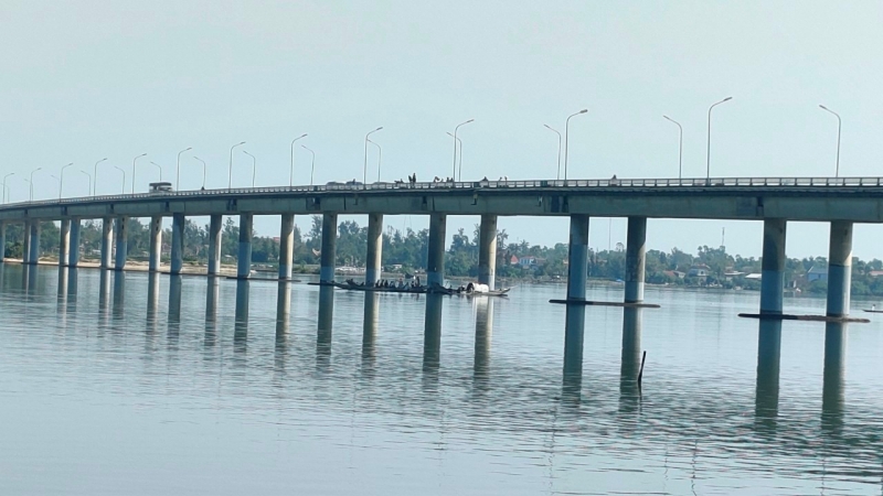 Cầu Trường Hà là cây cầu vượt phá Tam Giang thứ 2 sau cầu Thuận An. Cầu được khởi công xây dựng tháng 8/2001 và hoàn thành, đưa vào sử dụng tháng 8/2003, với tổng vốn thực hiện hơn 65 tỷ đồng