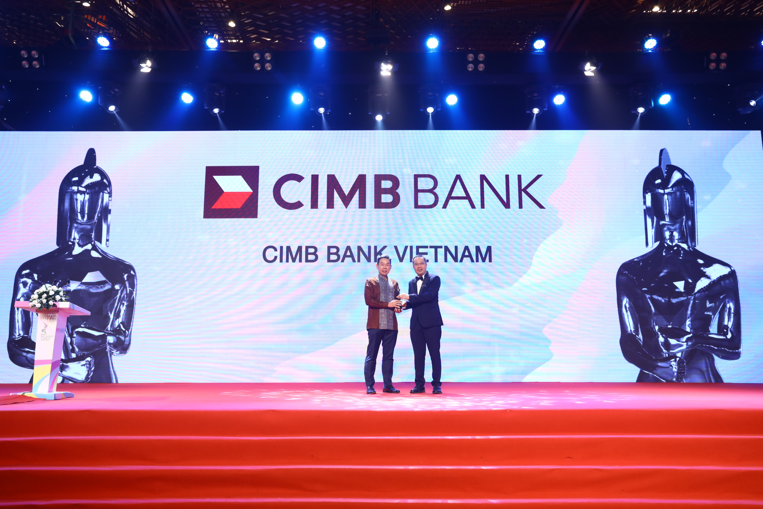 HR Asia Award vinh danh CIMB Việt Nam “Nơi làm việc tốt nhất châu Á năm 2022” 