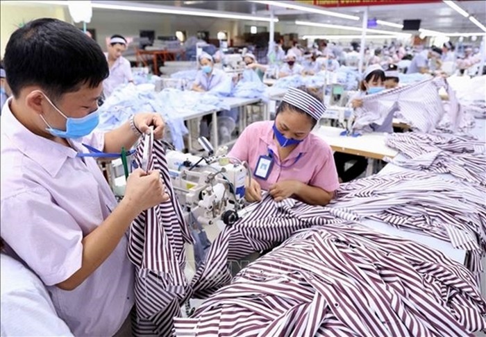 Hướng dẫn thủ tục nhận hỗ trợ với người lao động làm tại DN
