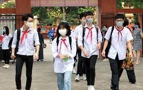 Huyện đầu tiên của tỉnh Tiền Giang cho học sinh đến trường
