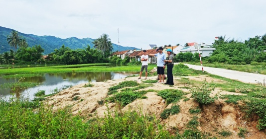 Huyện Vạn Ninh thành lập đoàn kiểm tra đất tại trục đường 2/9 xã Vạn Phước 