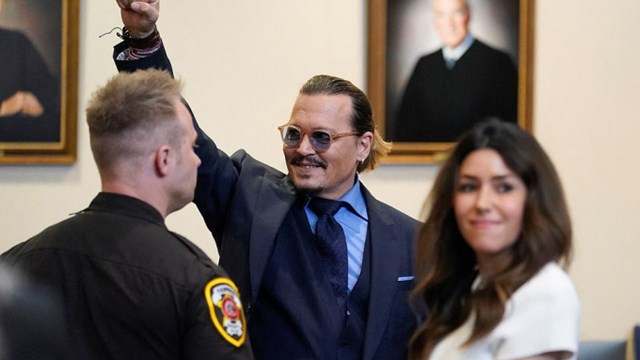 Johnny Depp và Amber Heard kết thúc 6 tuần tranh luận