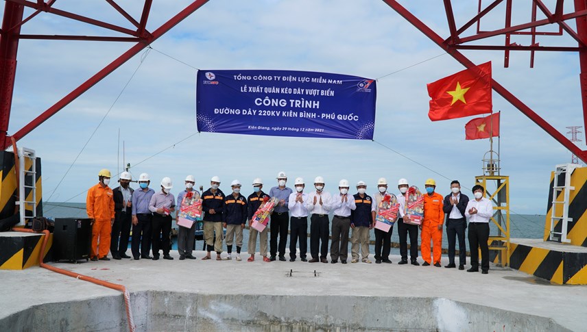 k233o-duong-d226y-220kv-vuot-bien-dau-ti234n-tr234n-6470km-noi-lien-ki234n-b236nh-voi-ph250-quoc_1.jpg k233o-duong-d226y-220kv-vuot-bien-dau-ti234n-tr234n-6470km-noi-lien-ki234n-b236nh-voi-ph250-quoc_1.jpg