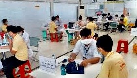 Khánh Hòa cơ bản hoàn thành tiêm vaccine phòng Covid – 19 cho 100% người dân