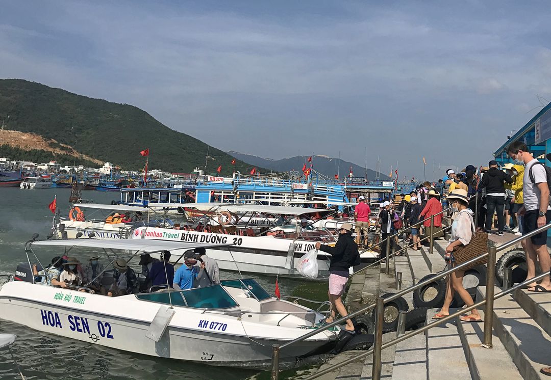 Khách mùa Tết giảm mạnh, Khánh Hòa đặt mục tiêu đón 5 triệu lượt khách năm 2021
