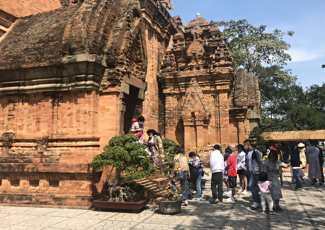 Khách mùa Tết giảm mạnh, Khánh Hòa đặt mục tiêu đón 5 triệu lượt khách năm 2021 - ảnh 3