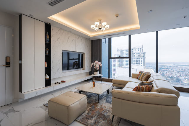 Khám phá căn hộ duplex sở hữu tầm view bao trọn sông Hồng trong khu nhà giàu bậc nhất Hà Nội - Ảnh 1. Khám phá căn hộ duplex sở hữu tầm view bao trọn sông Hồng trong khu nhà giàu bậc nhất Hà Nội - Ảnh 1.