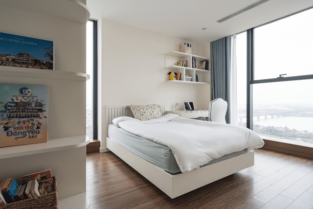 Khám phá căn hộ duplex sở hữu tầm view bao trọn sông Hồng trong khu nhà giàu bậc nhất Hà Nội - Ảnh 7. Khám phá căn hộ duplex sở hữu tầm view bao trọn sông Hồng trong khu nhà giàu bậc nhất Hà Nội - Ảnh 7.