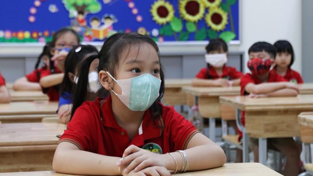 Khi có F0: Có nên cho cả lớp nghỉ học?