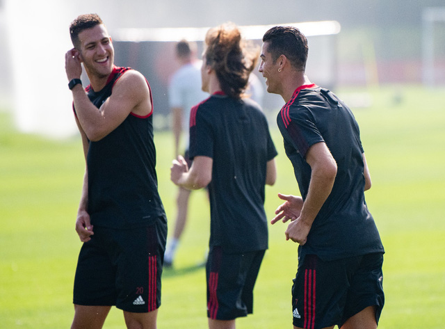 Khi Cristiano Ronaldo trở lại, Manchester United sẽ lợi hại ra sao? - Ảnh 2. Khi Cristiano Ronaldo trở lại, Manchester United sẽ lợi hại ra sao? - Ảnh 2.