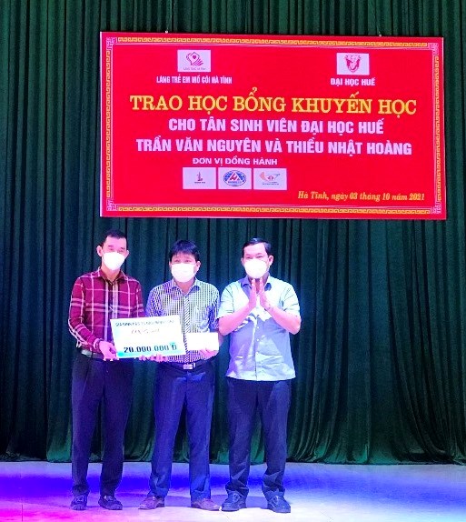 khi-tre-mo-c244i-do-dai-hoc_3.jpg