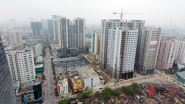 Khó khăn, nhiều doanh nghiệp bất động sản buộc phải cắt nhân sự, giảm lương 20-30% - Ảnh 1. Khó khăn, nhiều doanh nghiệp bất động sản buộc phải cắt nhân sự, giảm lương 20-30% - Ảnh 1.