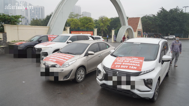 Khốn khổ vì mua phải chung cư treo Cầu Giấy bán Nam Từ Liêm: Chủ đầu tư vẫn im lặng, hàng trăm cư dân tiếp tục diễu hành yêu cầu thanh tra - Ảnh 4. Khốn khổ vì mua phải chung cư treo Cầu Giấy bán Nam Từ Liêm: Chủ đầu tư vẫn im lặng, hàng trăm cư dân tiếp tục diễu hành yêu cầu thanh tra - Ảnh 4.