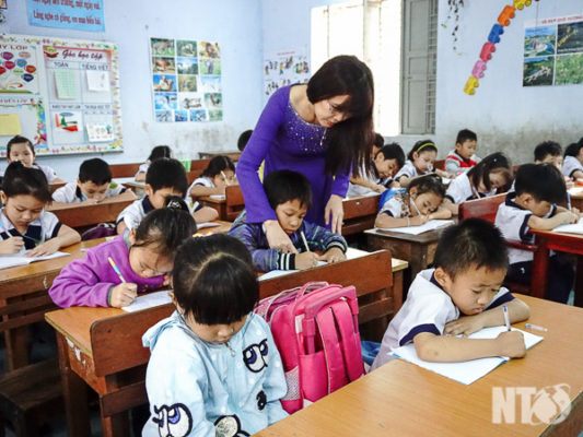 Không căn cứ vào trình độ đào tạo để bổ nhiệm hạng cao hơn