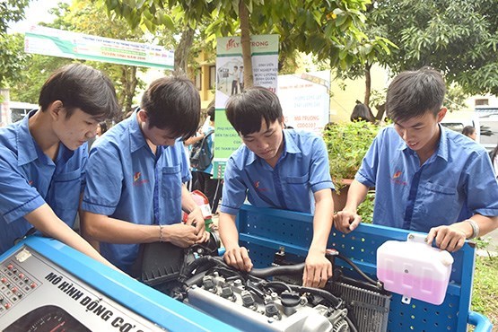 kien-nghi-tu-c225c-truong-nghe_1.jpg kien-nghi-tu-c225c-truong-nghe_1.jpg