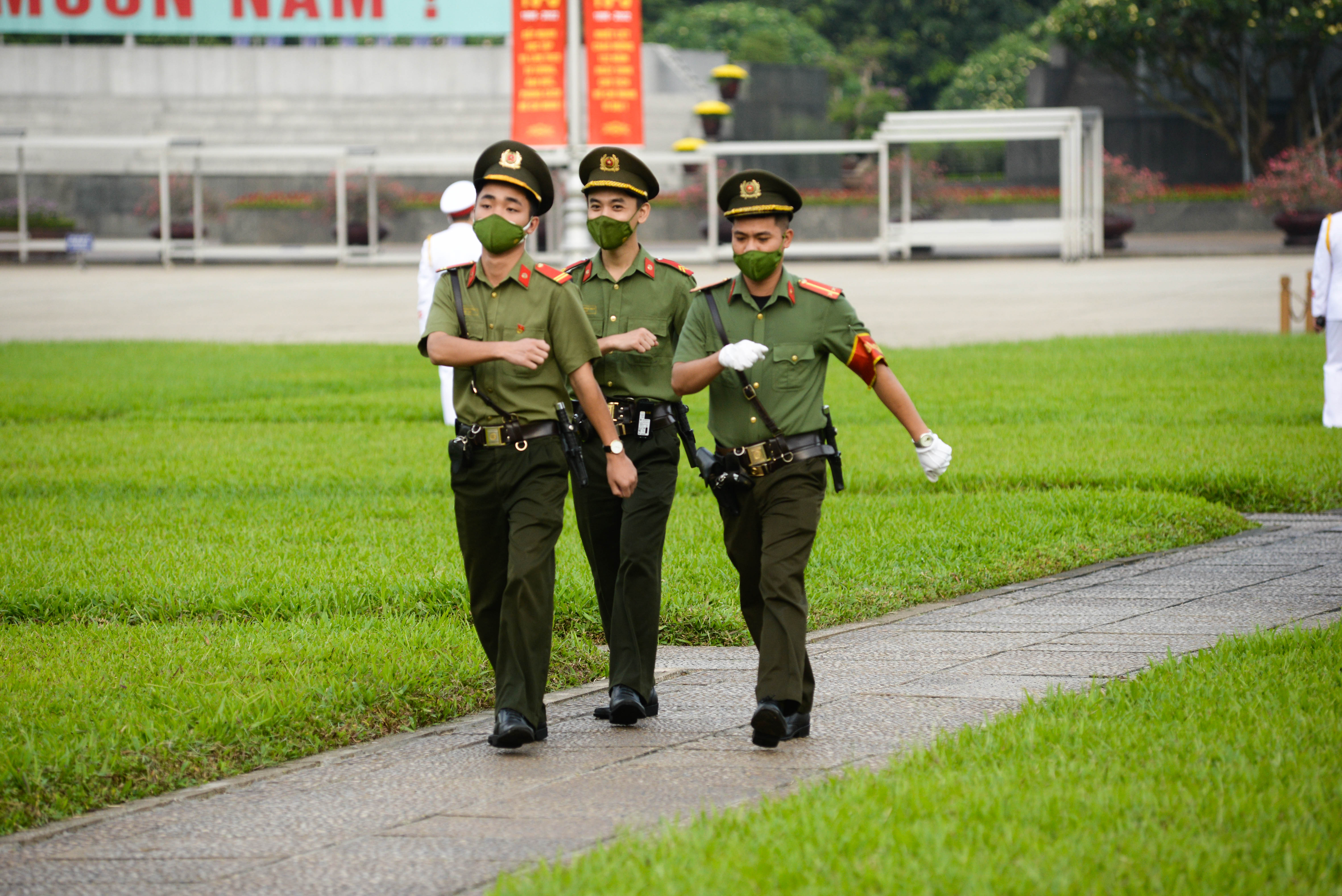 ky-niem-132-nam-ng224y-sinh-nhat-b225c-d242ng-nguoi-tu-khap-noi-do-ve-lang-b225c_1.jpg ky-niem-132-nam-ng224y-sinh-nhat-b225c-d242ng-nguoi-tu-khap-noi-do-ve-lang-b225c_1.jpg
