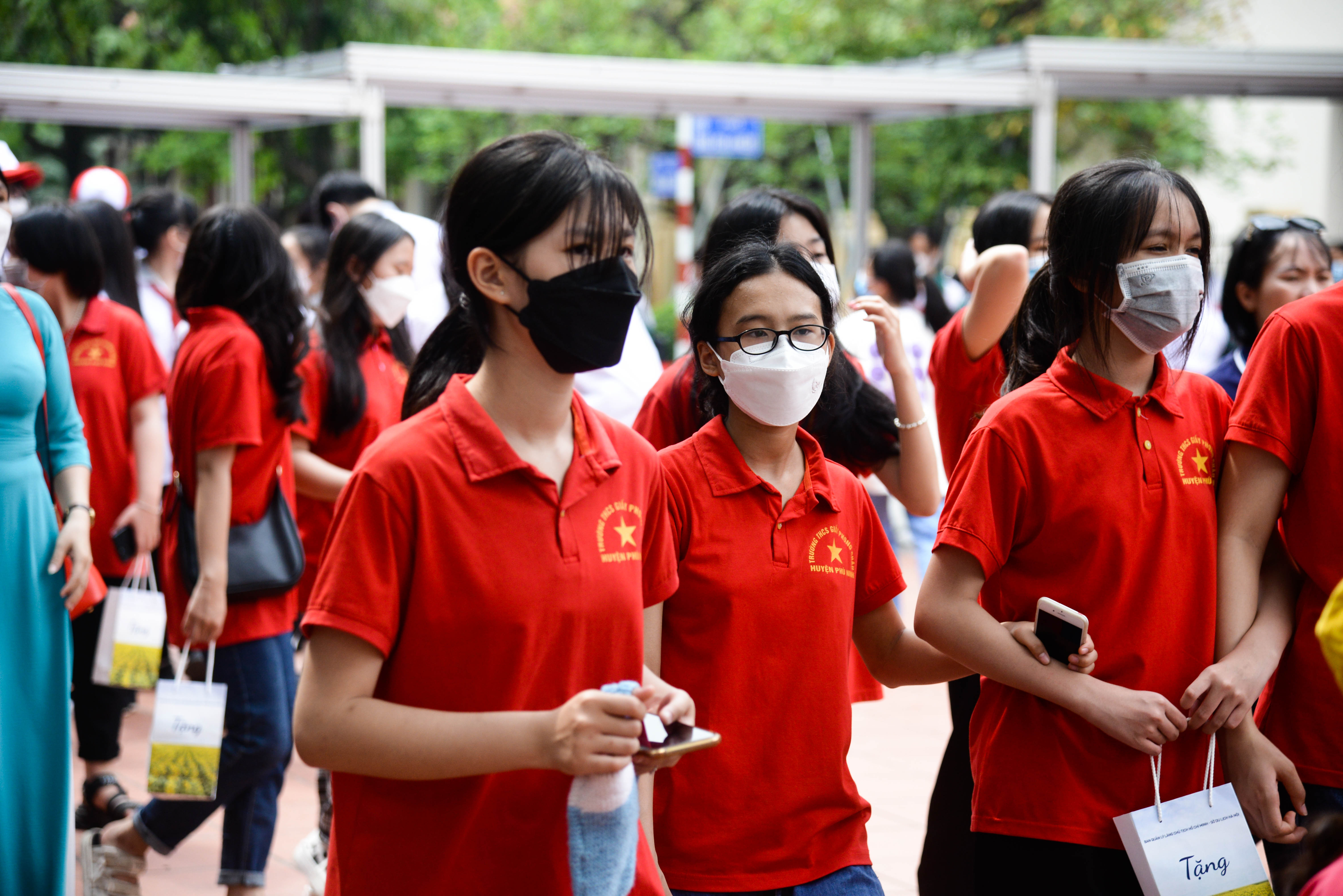 ky-niem-132-nam-ng224y-sinh-nhat-b225c-d242ng-nguoi-tu-khap-noi-do-ve-lang-b225c_4.jpg ky-niem-132-nam-ng224y-sinh-nhat-b225c-d242ng-nguoi-tu-khap-noi-do-ve-lang-b225c_4.jpg