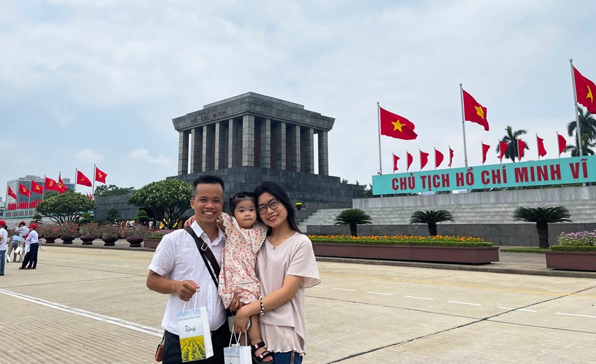 ky-niem-132-nam-ng224y-sinh-nhat-b225c-d242ng-nguoi-tu-khap-noi-do-ve-lang-b225c_9.jpg ky-niem-132-nam-ng224y-sinh-nhat-b225c-d242ng-nguoi-tu-khap-noi-do-ve-lang-b225c_9.jpg