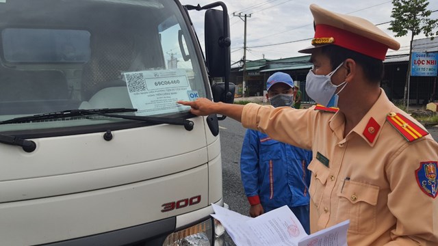 Lái xe và phụ xe ra vào địa bàn tỉnh Bạc Liêu không được cách ly tại nhà