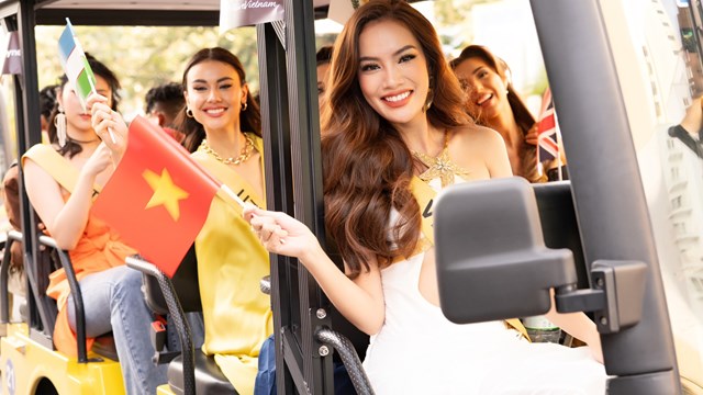 Lê Hoàng Phương gây ấn tượng với thí sinh Hoa hậu Hoà bình Quốc tế 2023 