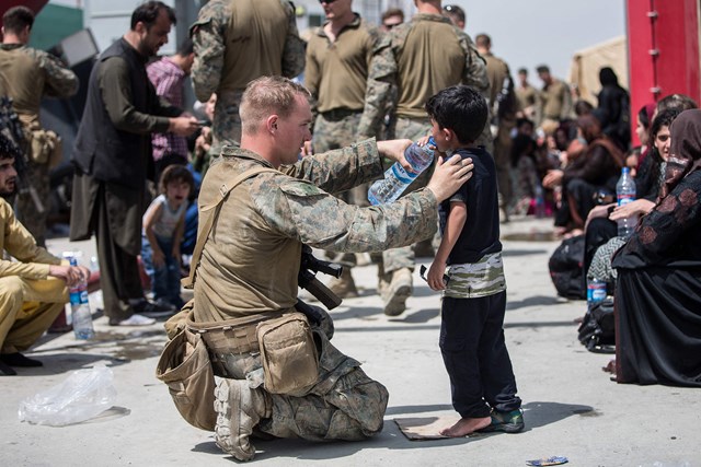 l234nh-d234nh-so-phan-nhung-dua-tre-afghanistan-sau-cuoc-kh244ng-van-lich-su_1.jpeg l234nh-d234nh-so-phan-nhung-dua-tre-afghanistan-sau-cuoc-kh244ng-van-lich-su_1.jpeg