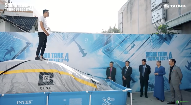 Lập startups bạt chống ngập cho xe ô tô sau lần sửa siêu xe cho bạn, CEO Hoa Lộc Thành gây ấn tượng mạnh với Shark Liên nhưng lại bị dìm hàng không thương tiếc - Ảnh 1. Lập startups bạt chống ngập cho xe ô tô sau lần sửa siêu xe cho bạn, CEO Hoa Lộc Thành gây ấn tượng mạnh với Shark Liên nhưng lại bị dìm hàng không thương tiếc - Ảnh 1.