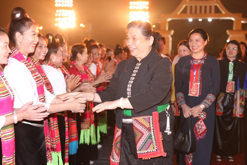 le-d243n-nhan-bang-cua-unesco-ghi-danh-39nghe-thuat-xo232-th225i39_4.jpg