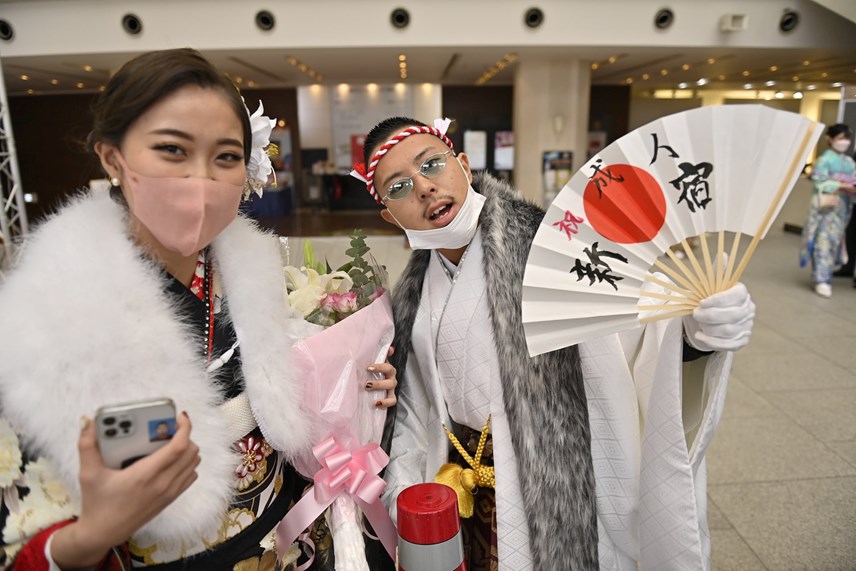 le-truong-th224nh-cua-gioi-tre-nhat-ban-v224-noi-lo-giua-dai-dich_12.jpeg
