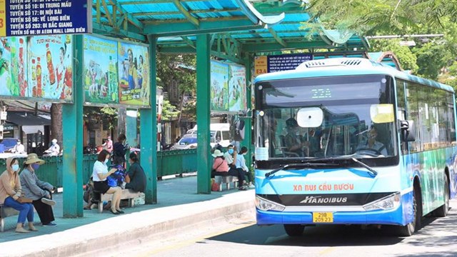 Lịch chạy xe buýt phục vụ nhu cầu đi lại của người dân trong dịp Tết 