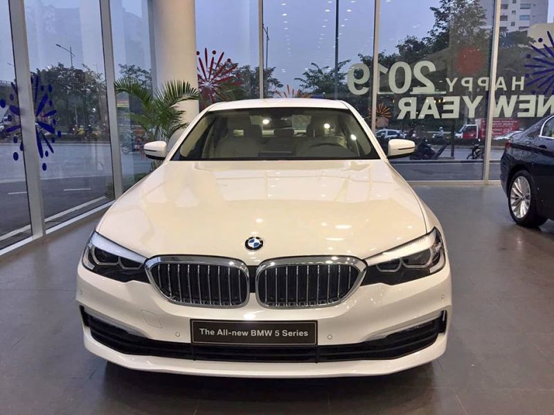 BMW là hãng ô tô hạng sang bán chạy nhất thế giới 2023. BMW là hãng ô tô hạng sang bán chạy nhất thế giới 2023.