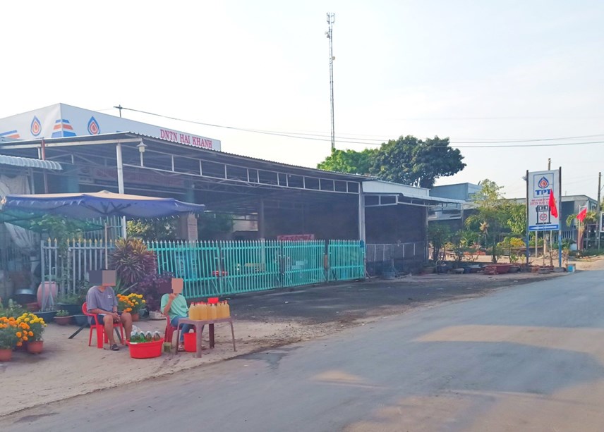 loat-diem-b225n-xang-tu-ph225t-39moc39-ven-quoc-lo-91c_1.jpg loat-diem-b225n-xang-tu-ph225t-39moc39-ven-quoc-lo-91c_1.jpg