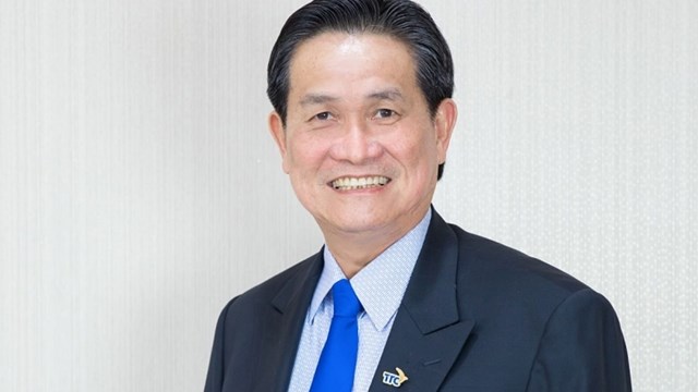 Loạt lãnh đạo chốt lời cổ phiếu