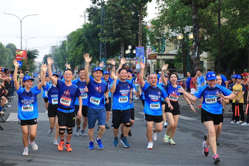 Lãnh đạo tỉnh Quảng Ngãi và BSR tham gia giải Quảng Ngãi Marathon - Cup BSR 2023 Lãnh đạo tỉnh Quảng Ngãi và BSR tham gia giải Quảng Ngãi Marathon - Cup BSR 2023