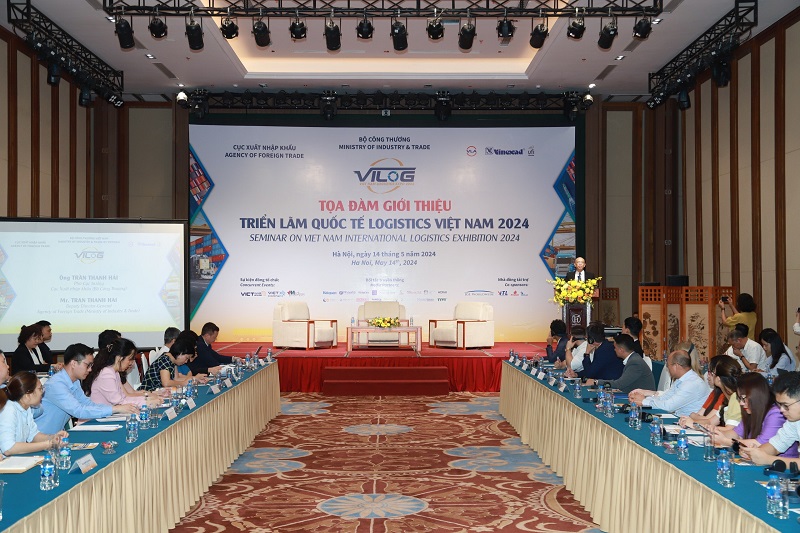 Toàn cảnh toạ đàm