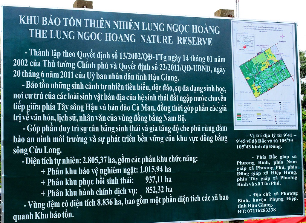 Pano giới thiệu KBT Lung Ngọc Hoàng - Ảnh: Quang Minh Nhật 