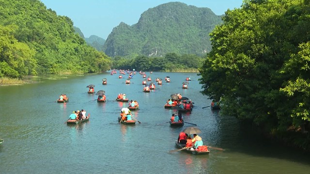 Lượng du khách đến Ninh Bình dịp 2/9 tăng gấp đôi kỳ vọng 