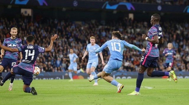 man-city-d225nh-tennis-tai-etihad-jack-grealish-t225i-hien-th224nh-t237ch-cua-rooney_3.jpg